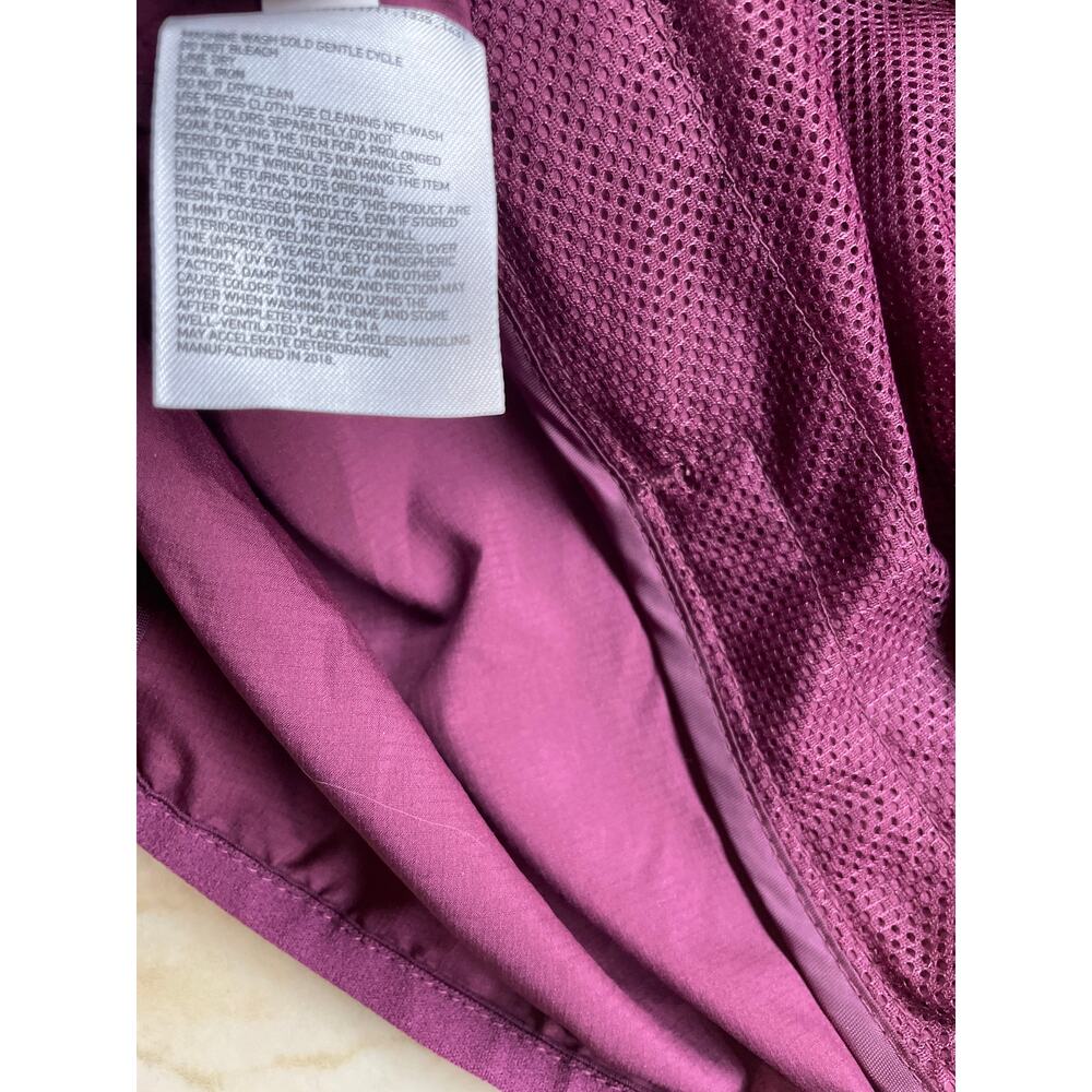 Uniqlo Jacket Packable Hooded Size M Purple Ultra Light Parka Outdoor Spring - Picture 7 of 9